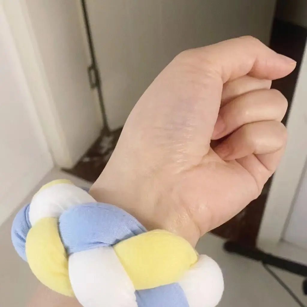 Animal-themed bracelet with three-color bell collar